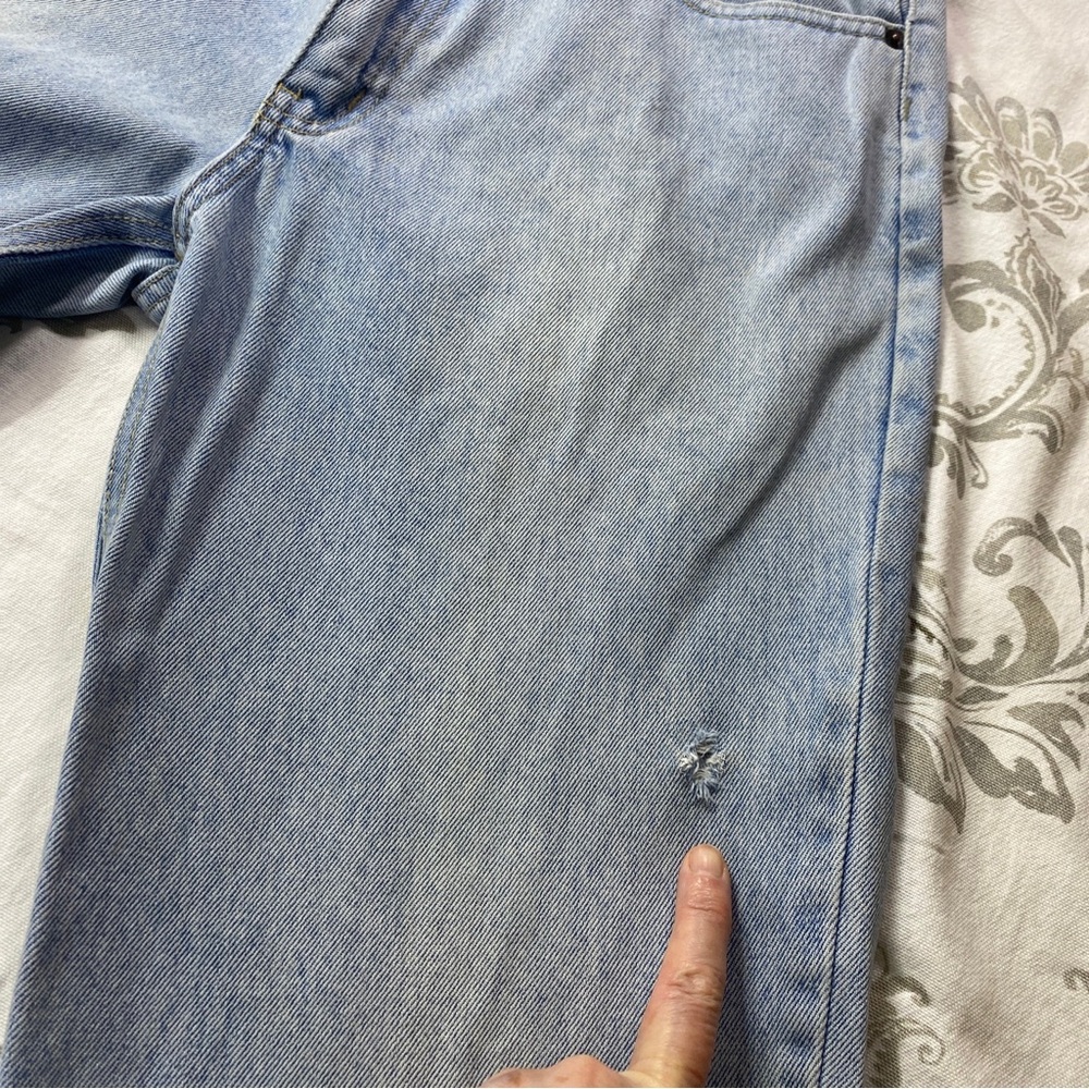 Bugle Boy Vintage Relaxed Fit
Tapered Jeans Tag Sz‎ 32X32 Actual
31X27 - Picture 8 of 14